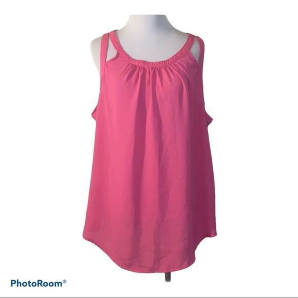 5/$30 🎈 Torrid women’s large pink high neck georgette‎ tank top